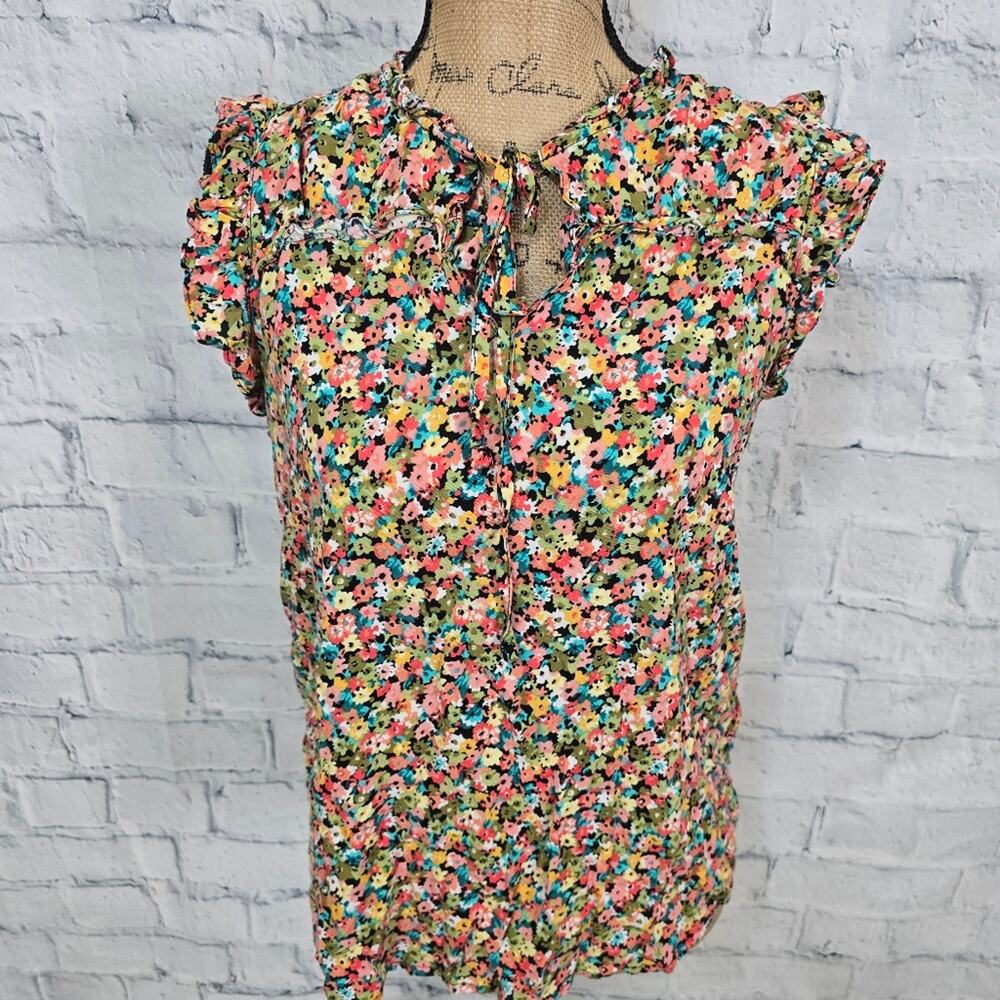 Ninety Top Sz S sleeveless Floral Blouse A12